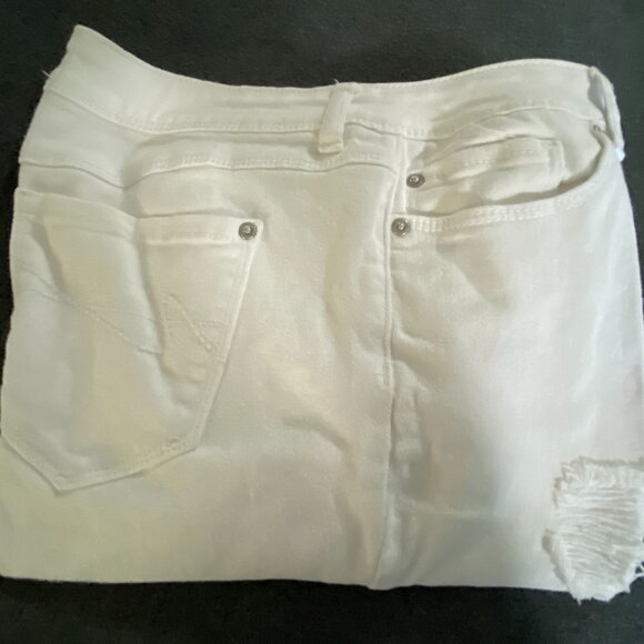 EUC Est 1948 Denim Distressed White stretch Jeans~8 - Picture 11 of 12